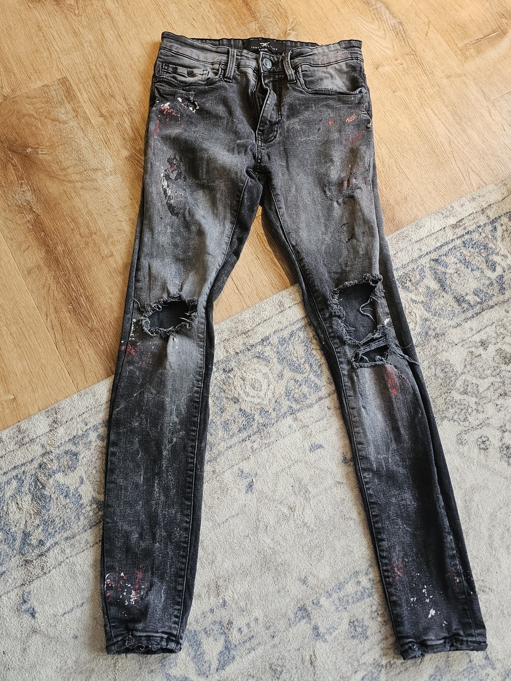 Men's Distressed Black Slim Fit Jeans with Paint-Splatter Detail